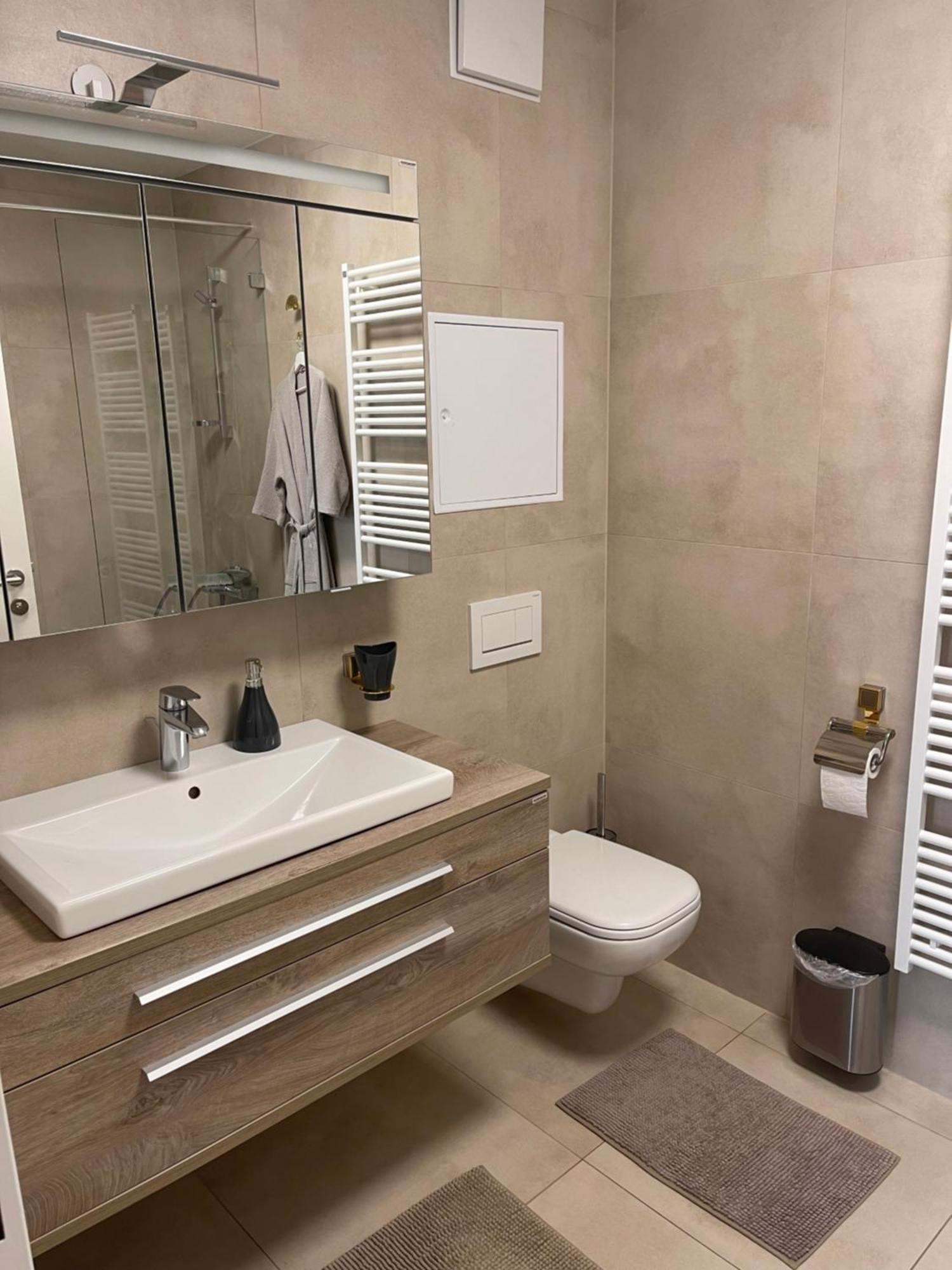 Amazing Austria Center Apartment Near Uno City Vienne Extérieur photo